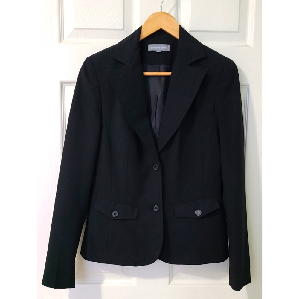 Formal women's suit